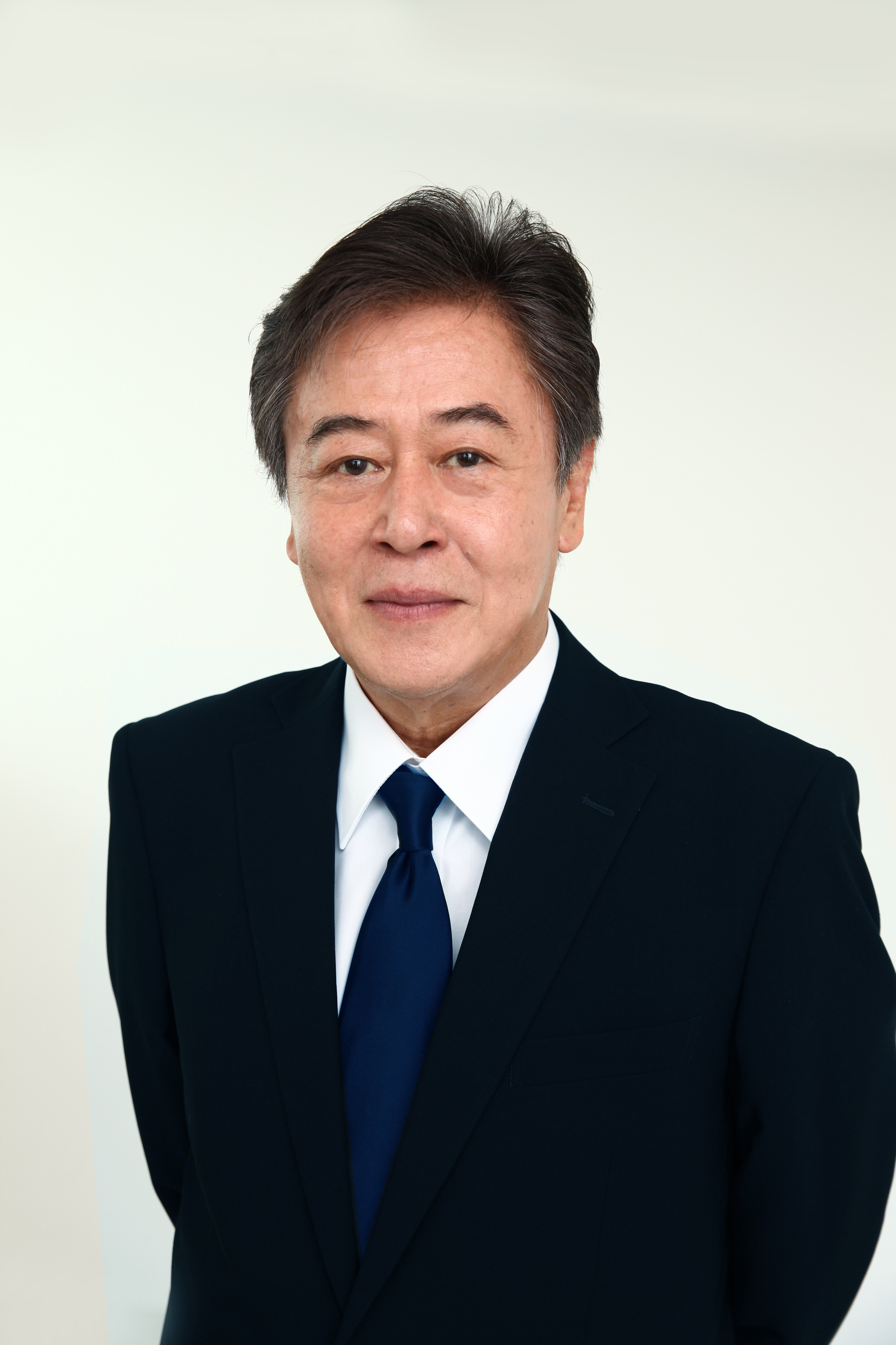 風間杜夫 黒スーツ 笑顔 2020.jpg
