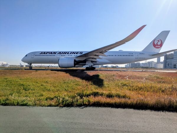 ＜特別企画＞　羽田空港制限区域内見学バスツアー＆ホテルビュッフェランチ