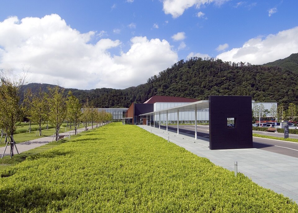 r島根県立古代出雲歴史博物館 外観.jpg