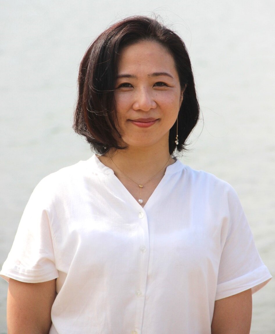 橋本えりか講師_明るさ調整済.jpg